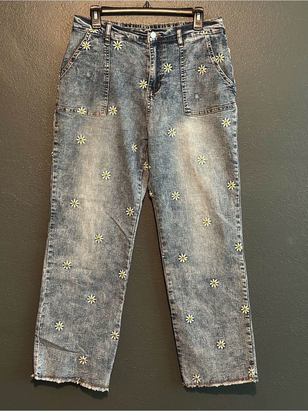 NWOT Polagram Daisy Embroidered Straight Leg Jeans